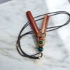 Kuripe de Collar: Arte en Madera de Chonta, Palo Santo y Hueso