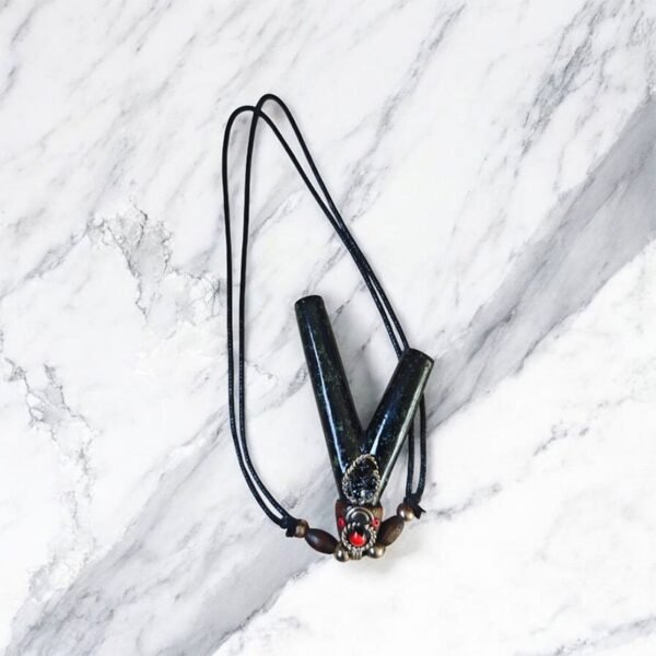 Kuripe de Collar: Arte en Madera de Chonta, Palo Santo y Hueso