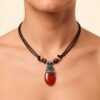 Collar Artesanal con Cuarzo Pulido y Detalles Étnicos