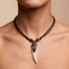 Collar de Diente con Incrustaciones de Piedras  – Joyería Artesanal Amazónica