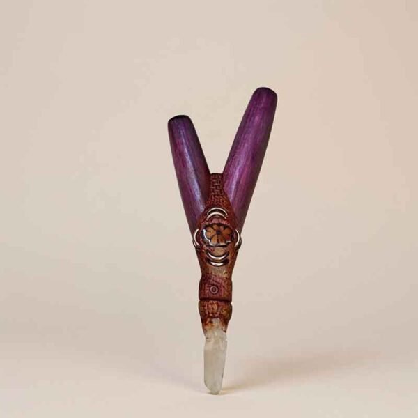 Kuripe Artesanal en Madera con Punta de Cuarzo y Corteza