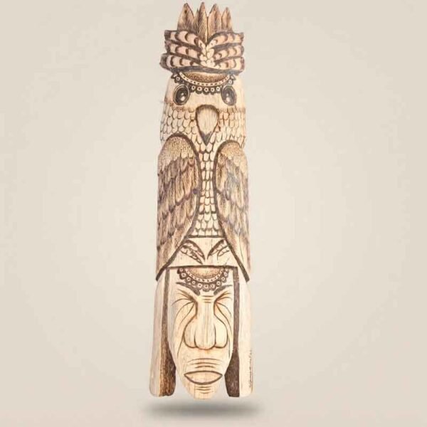 Máscara Indígena Tallada en Madera  - Artesanía del Amazonas
